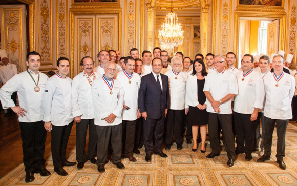 Les Champions du Monde de la pâtisserie accueillis à l’Elysée