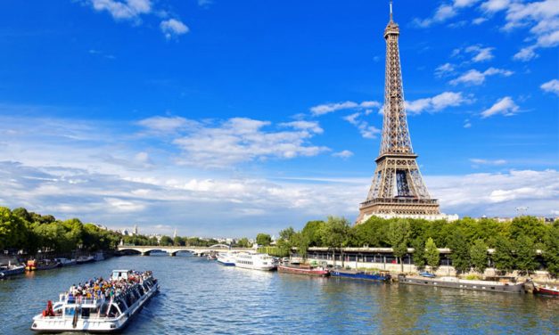 Paris Tourisme. Un été entre bronzage, détente et culture.